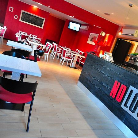 Hotel 325 Tor Vergata Рим Екстериор снимка