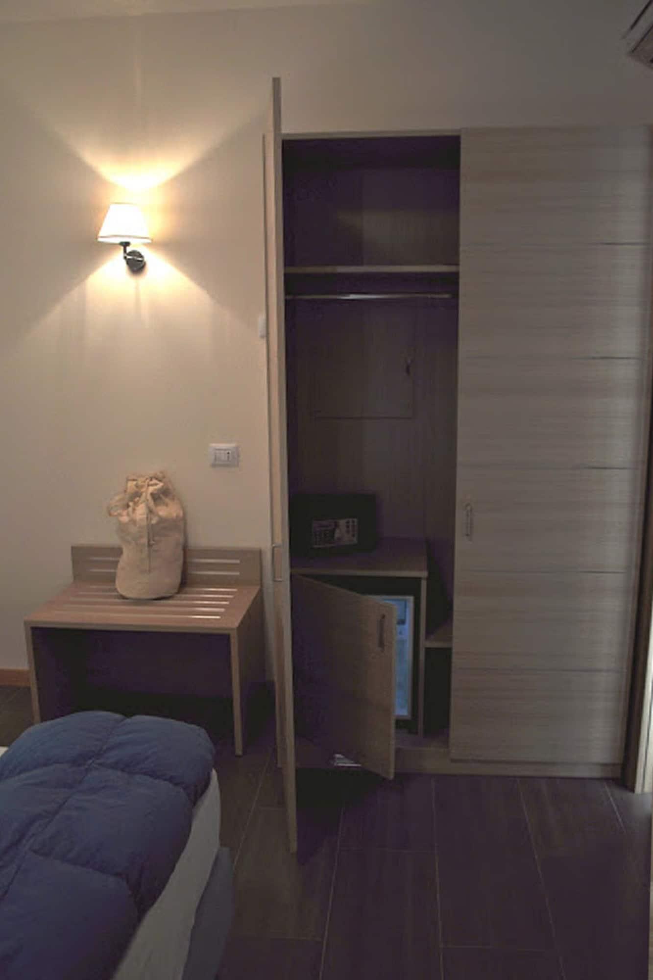 Hotel 325 Tor Vergata Рим Екстериор снимка