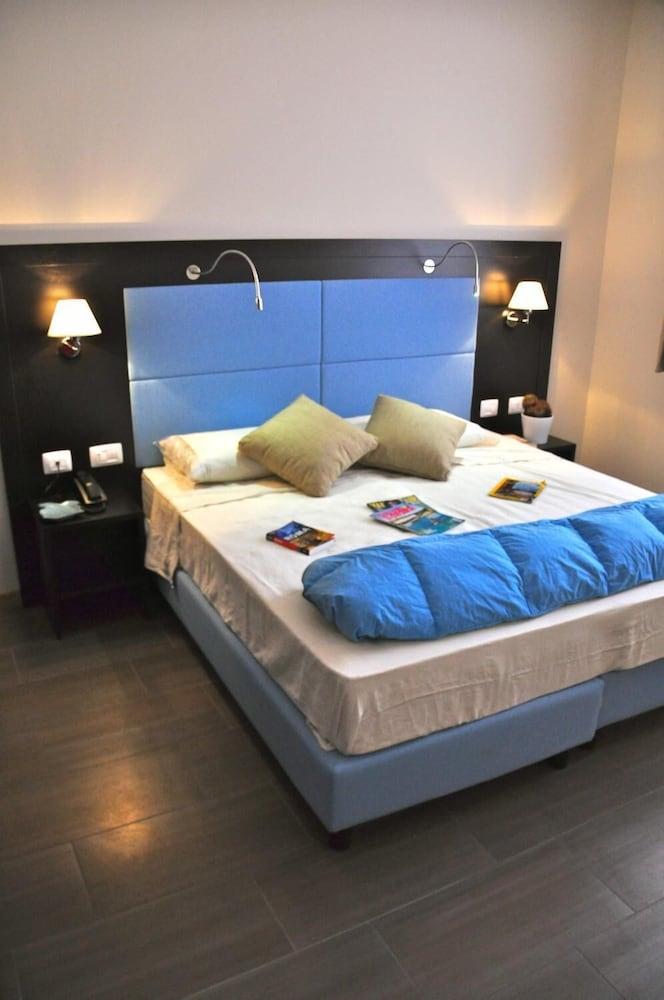 Hotel 325 Tor Vergata Рим Екстериор снимка