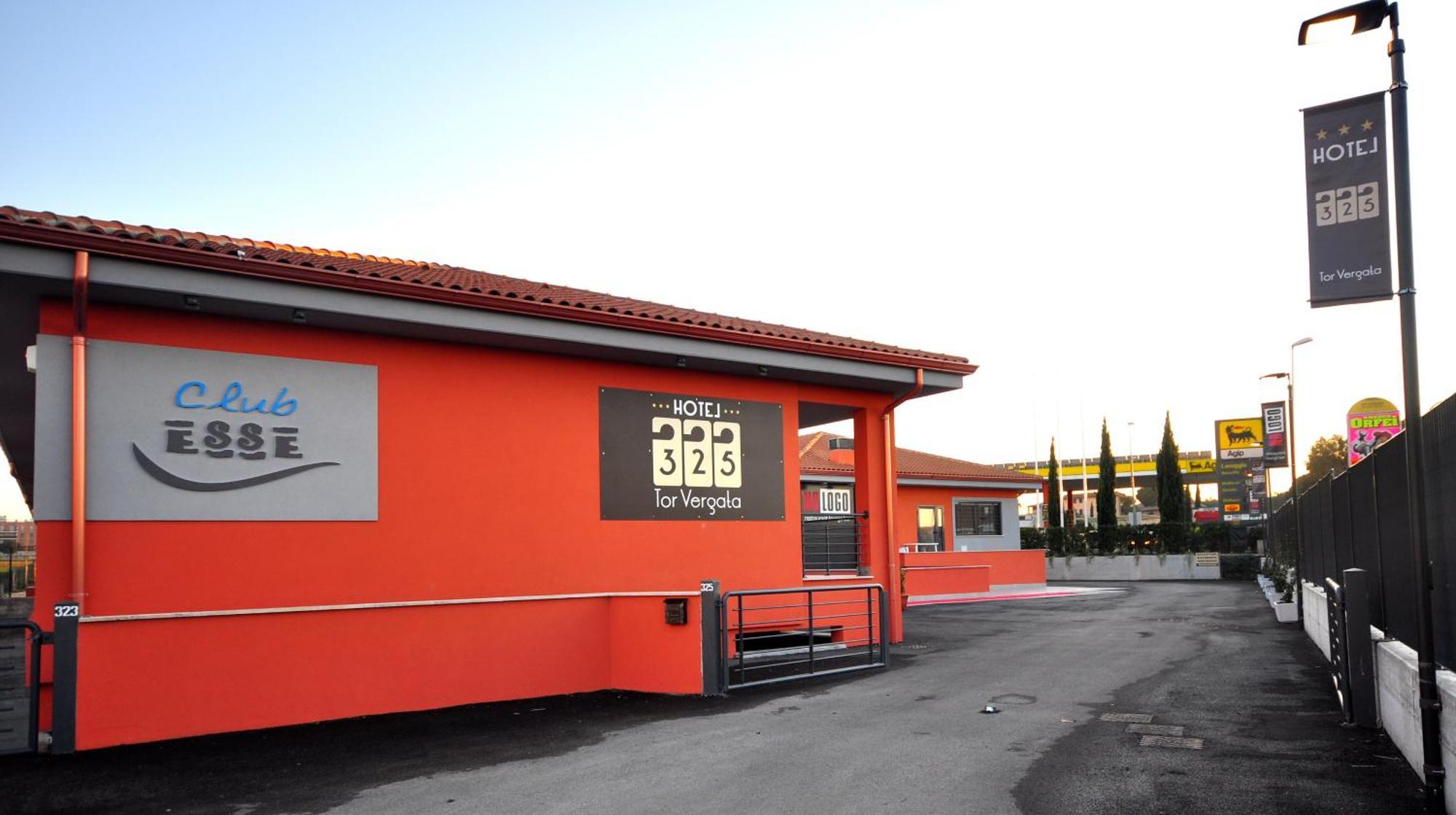 Hotel 325 Tor Vergata Рим Екстериор снимка