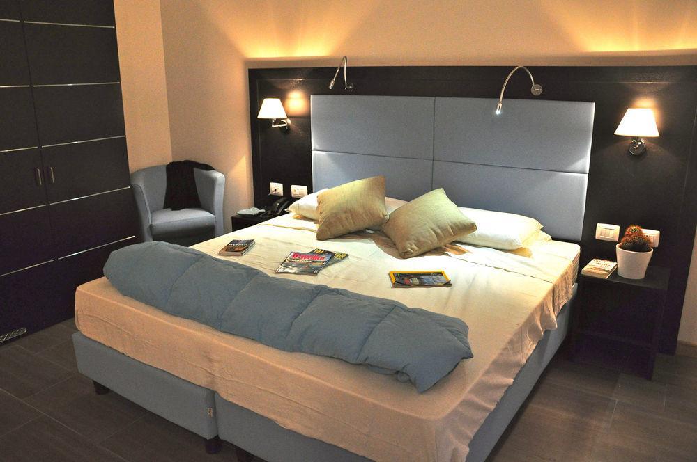 Hotel 325 Tor Vergata Рим Екстериор снимка