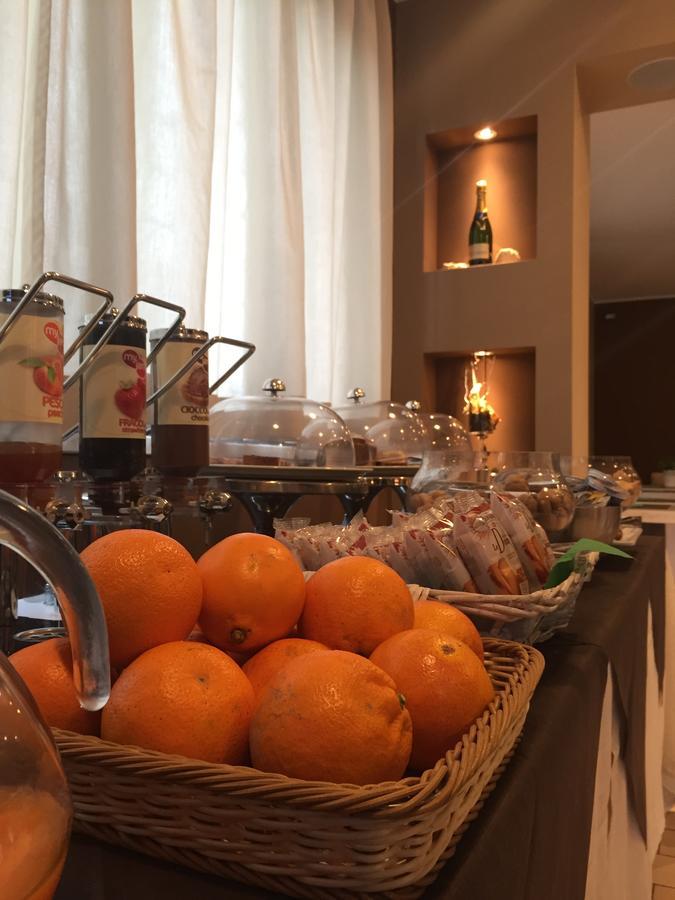 Hotel 325 Tor Vergata Рим Екстериор снимка